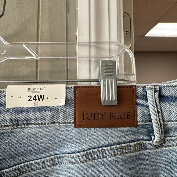 NEW Judy Blue Retro Wide Leg Jean Plus Size 24W Light Wash Tummy Control Stretch - Picture 8 of 11